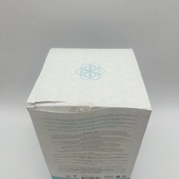 NIB DAILY CONCEPTS SKIN FIRST "SHOWER THE WORLD WITH LOVE" SET - Picture 9 of 9